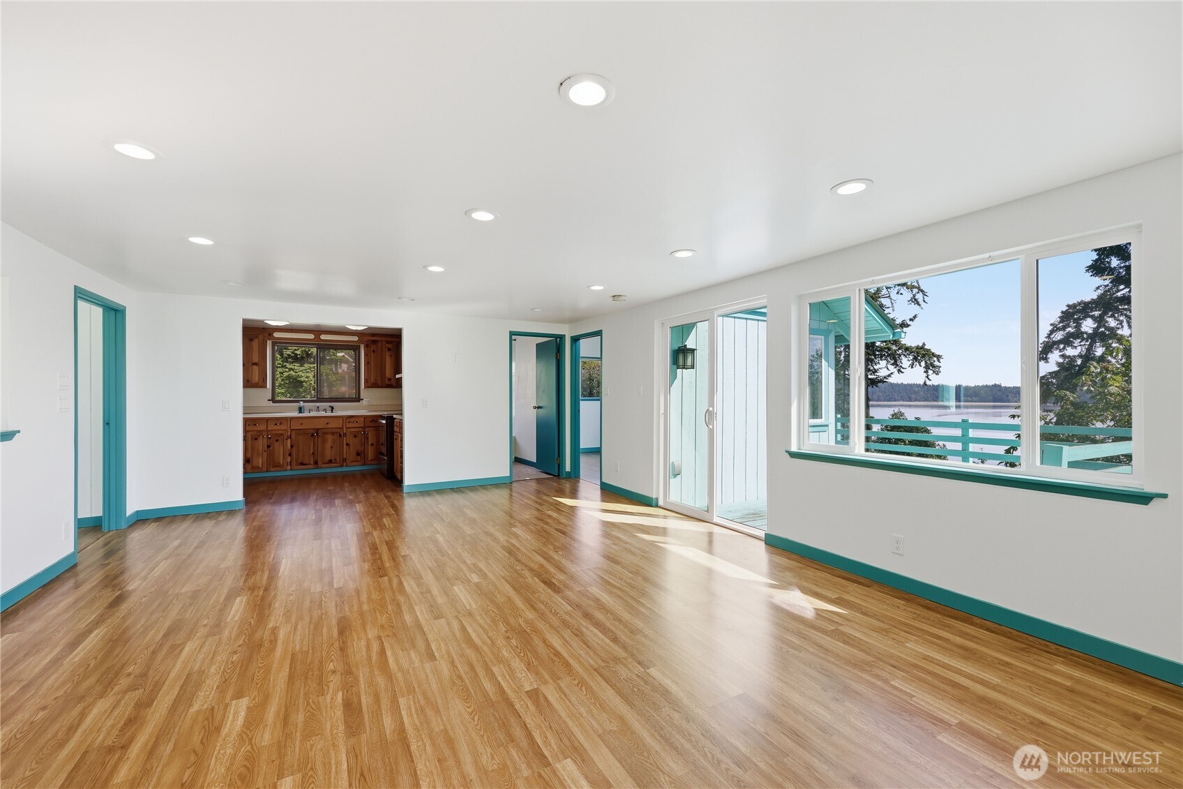 209 Old Oak Bay Road Property Photo 32