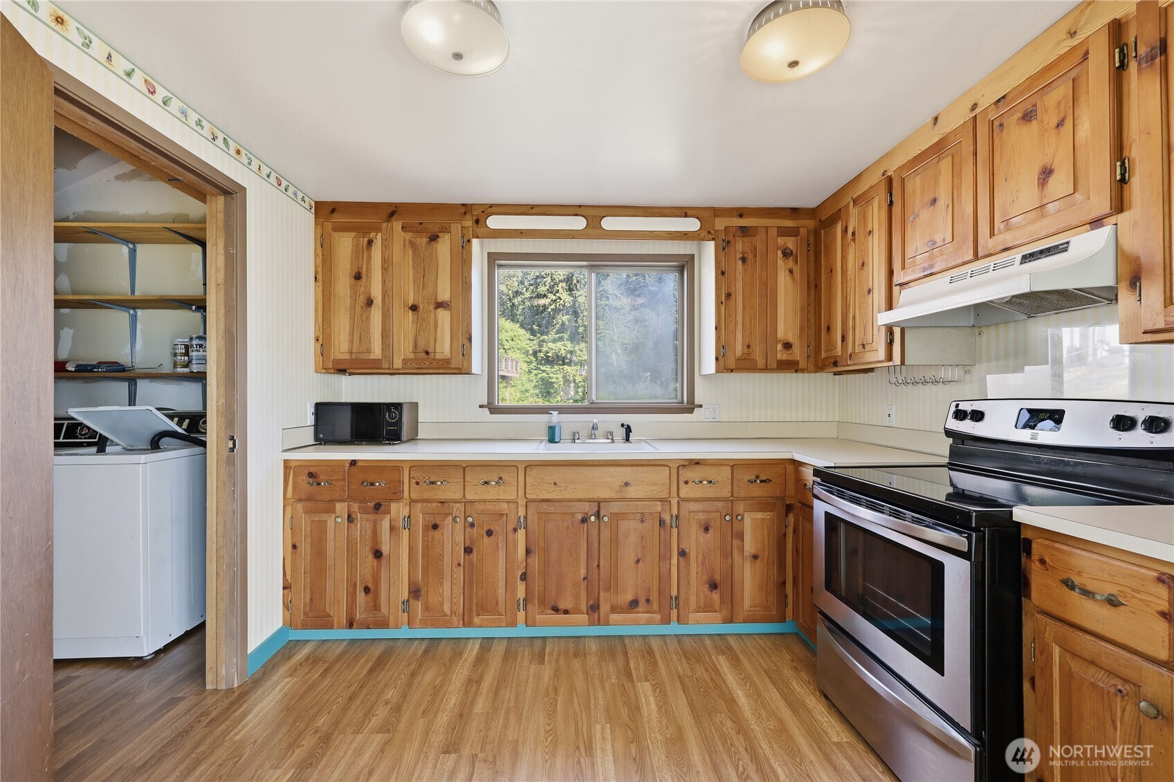 209 Old Oak Bay Road Property Photo 33