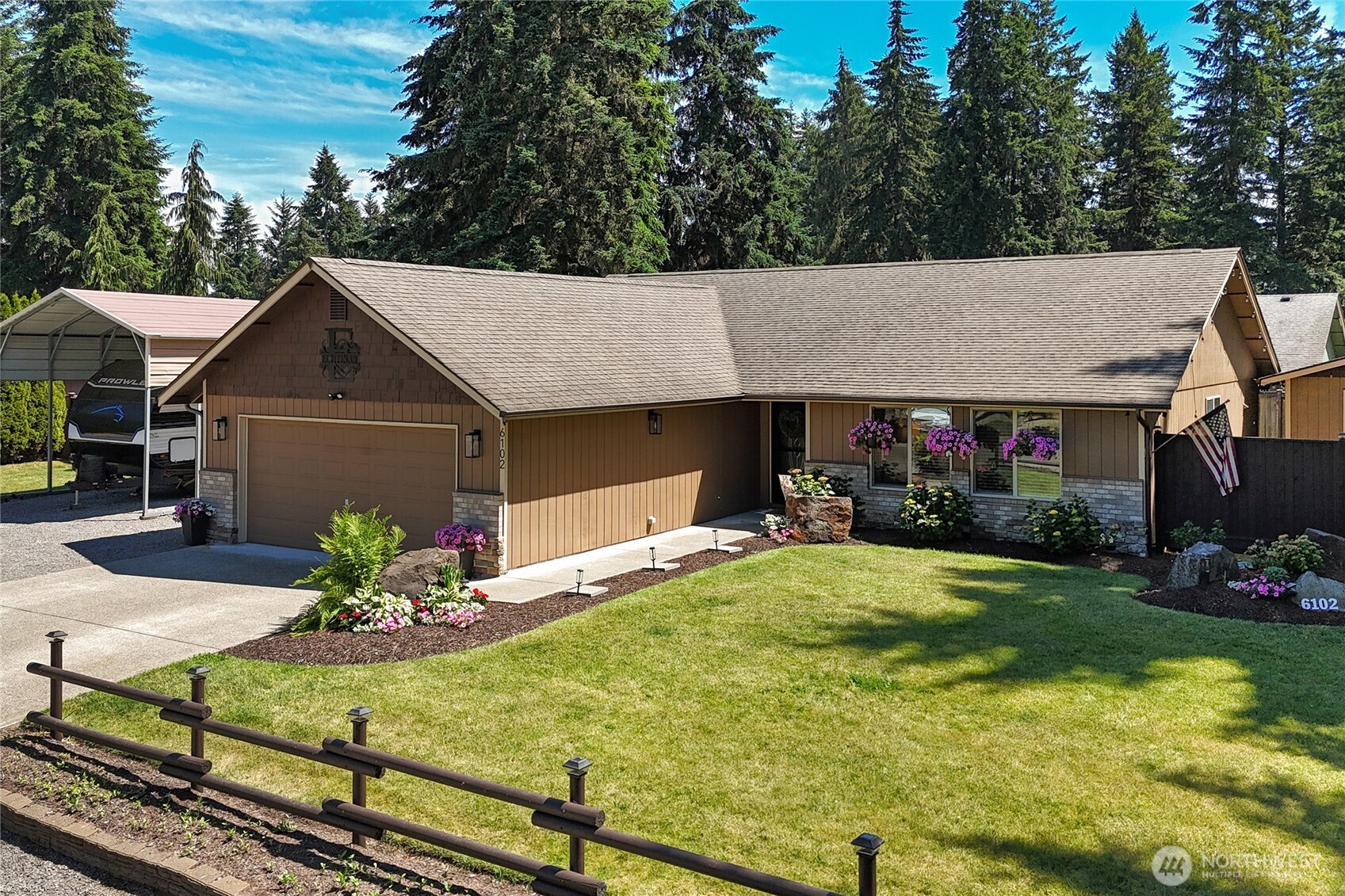 6102 189th Loop Property Photo 1