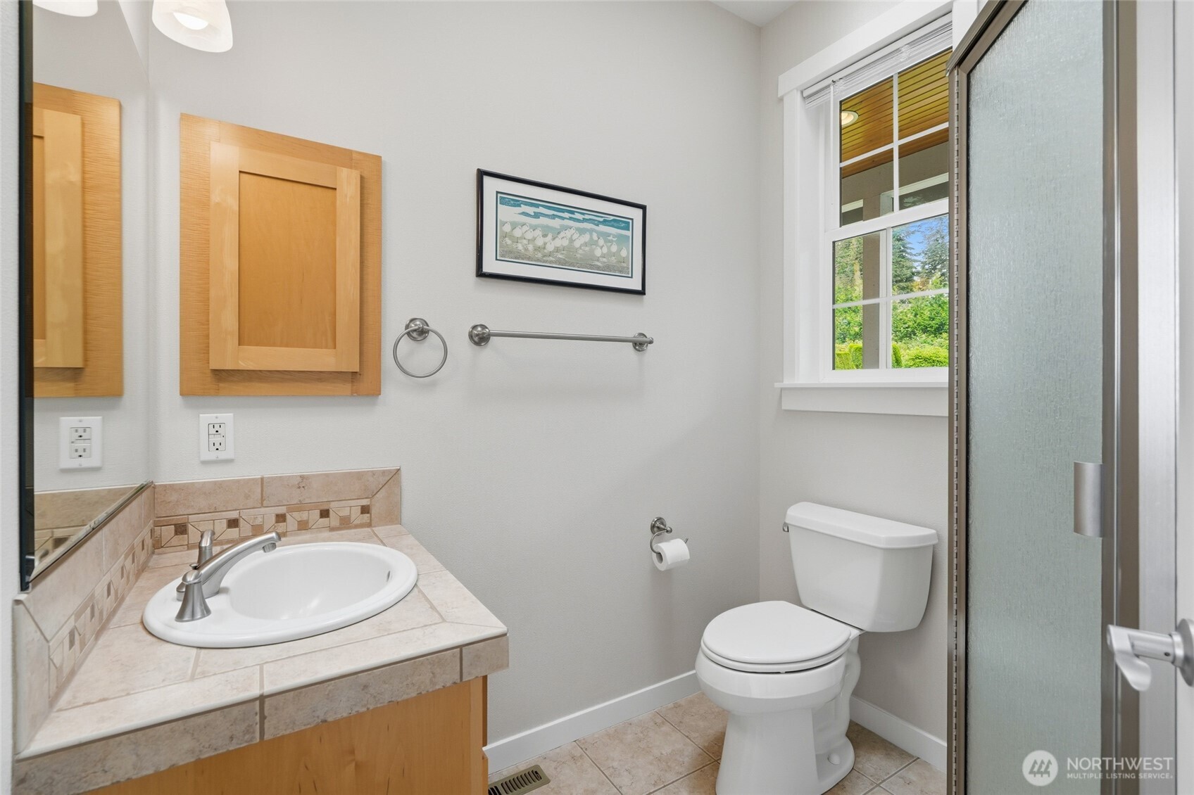 784 Gladstone Drive Property Photo 26