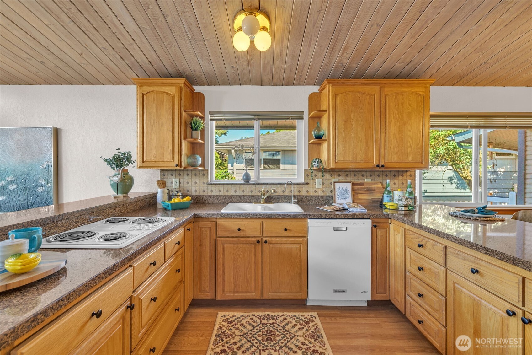 1133 E Hemlock Street Property Photo 11