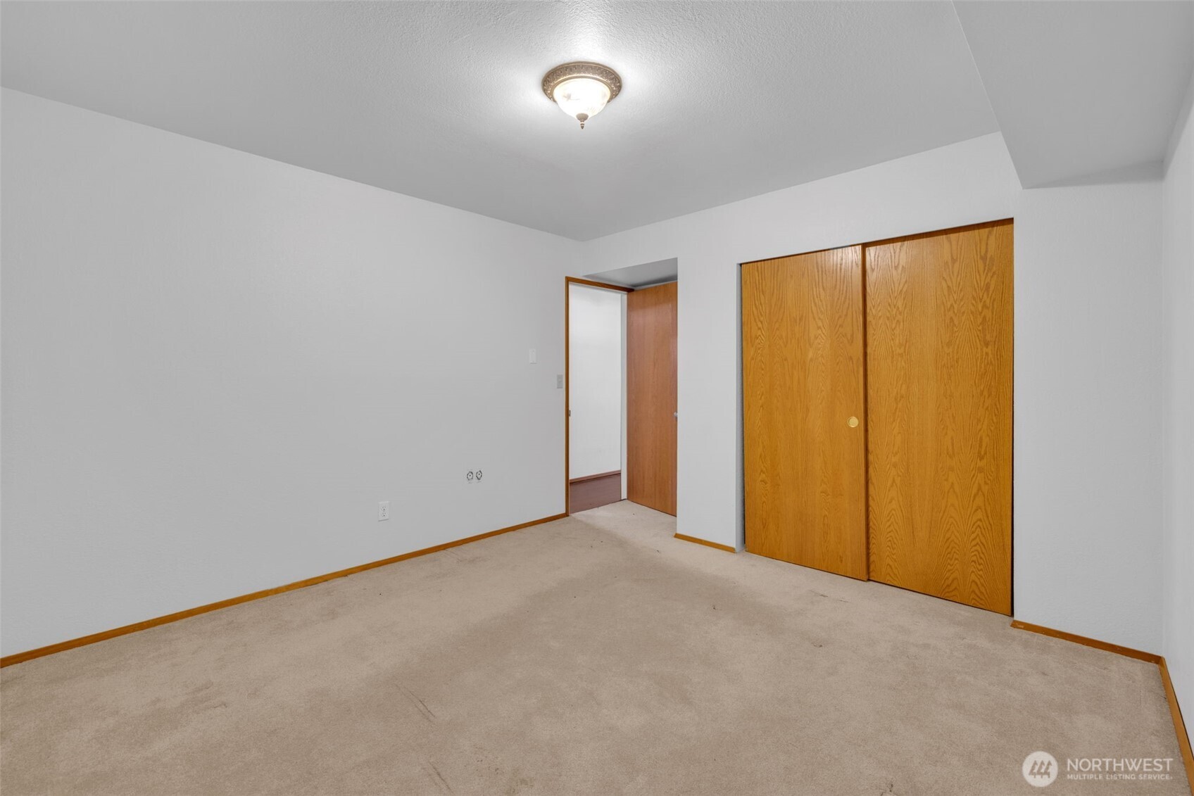 1133 E Hemlock Street Property Photo 24
