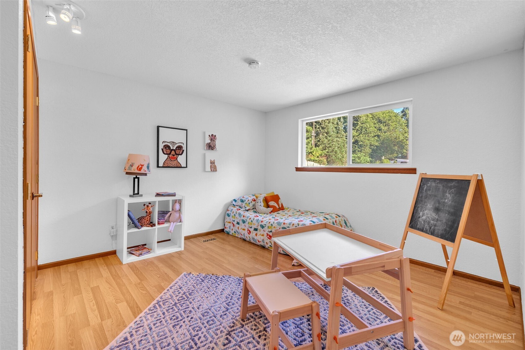 1133 E Hemlock Street Property Photo 32