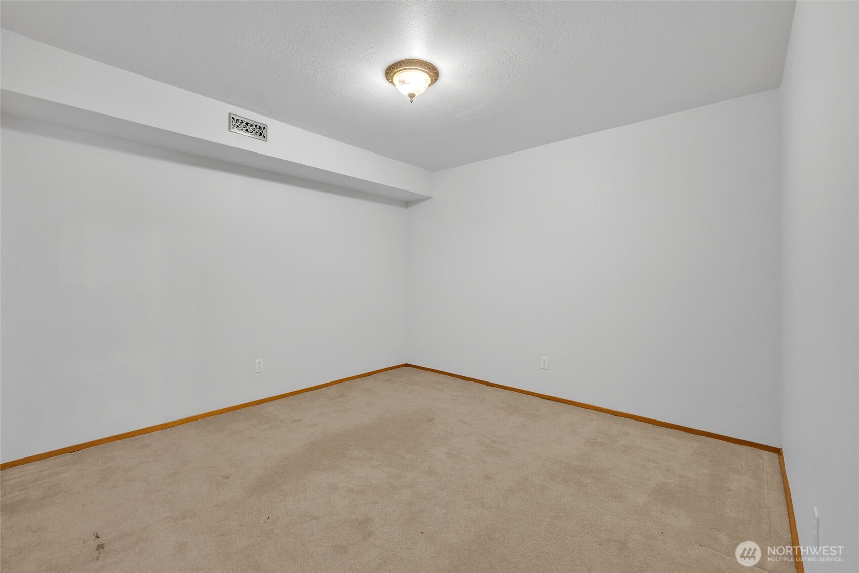 1133 E Hemlock Street Property Photo 37