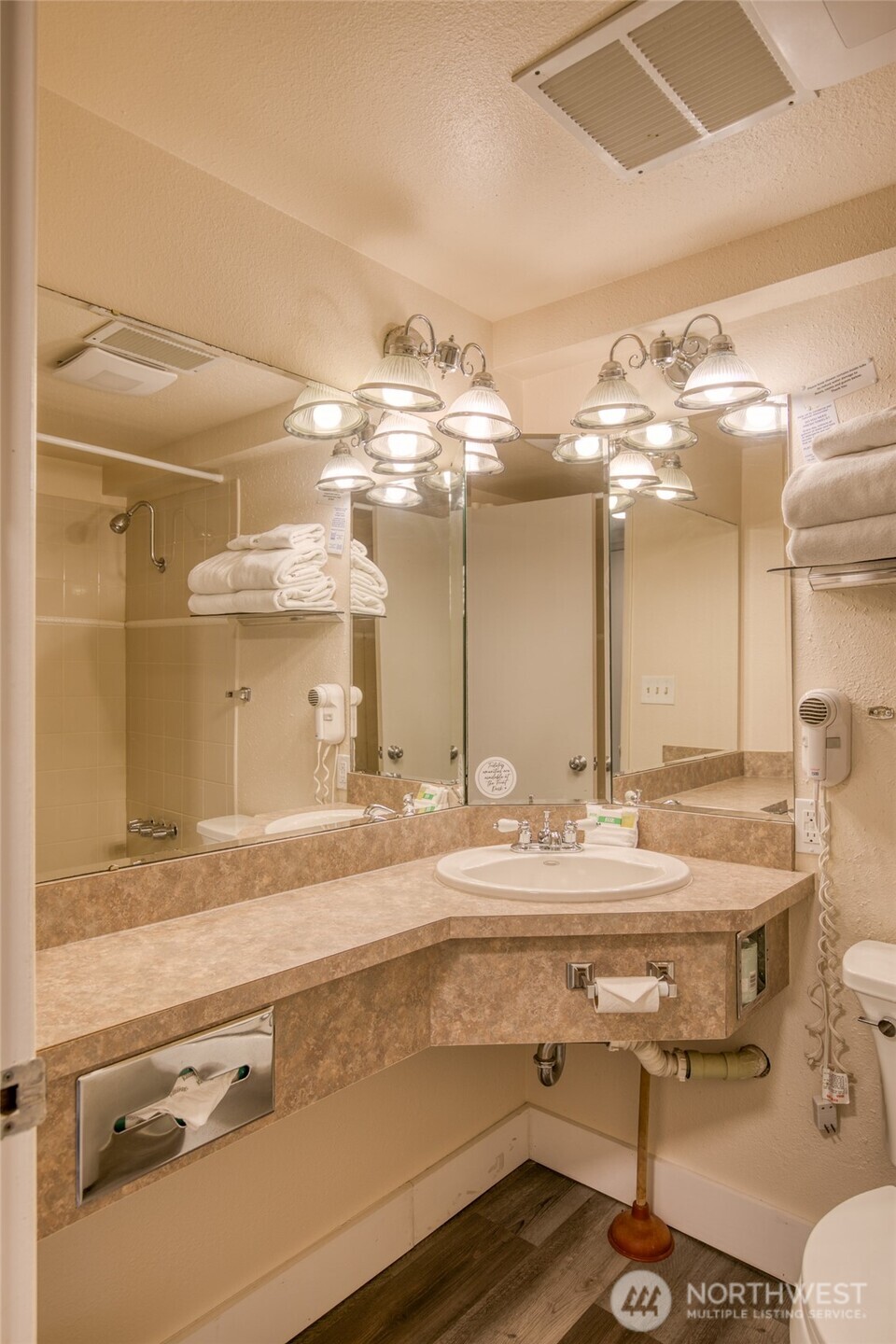 710 S Hancock 105-07 Property Photo 9