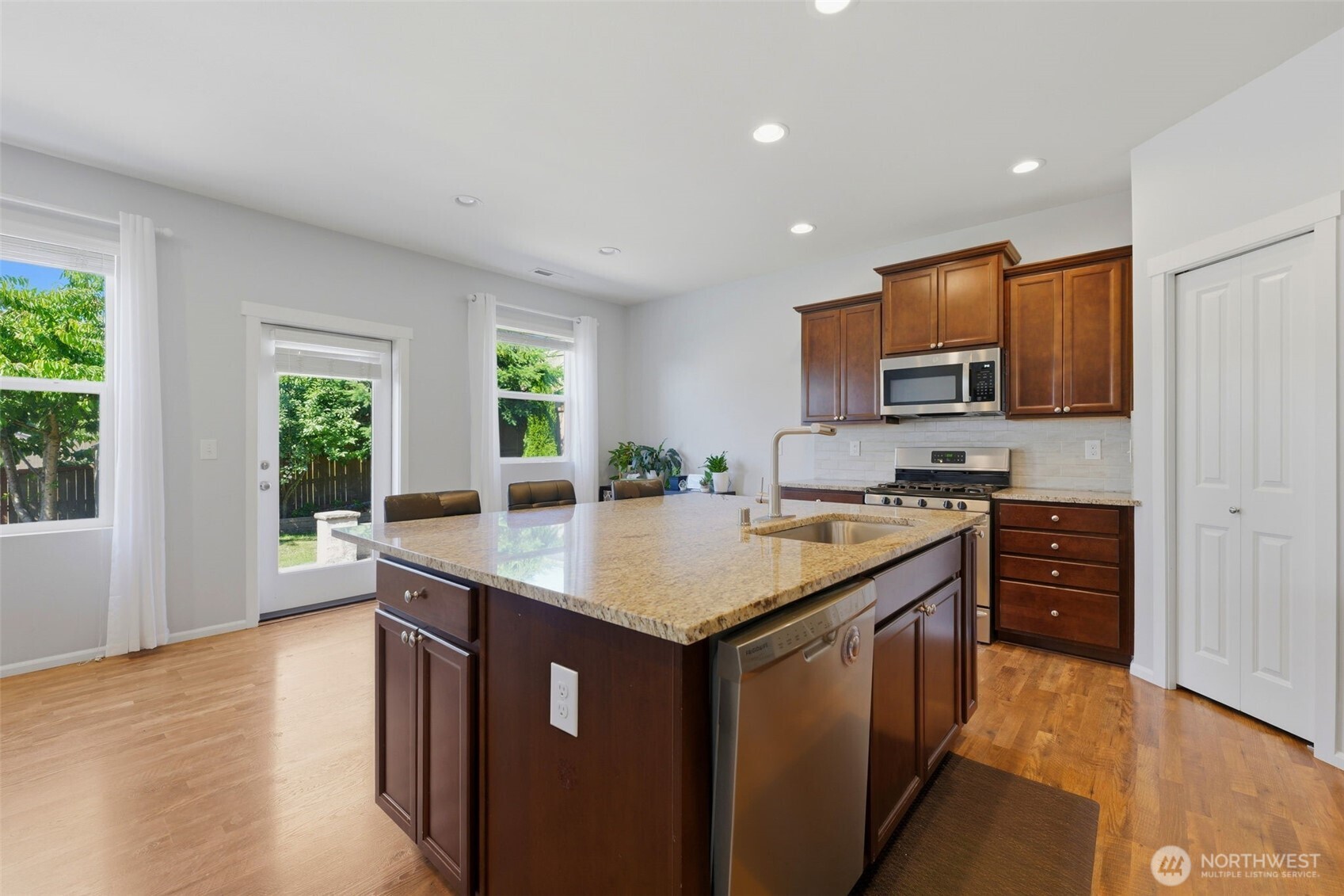 6626 Svea Court Property Photo 7