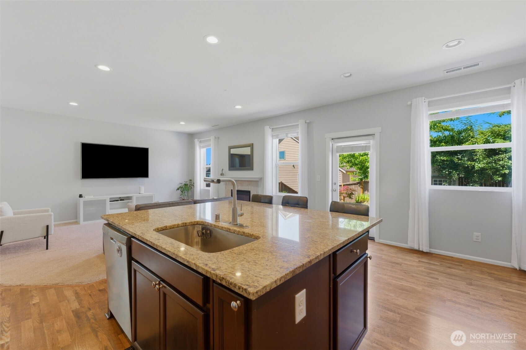 6626 Svea Court Property Photo 8