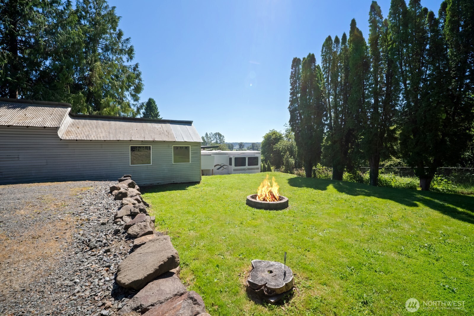 416 Riverview Lane Property Photo 6