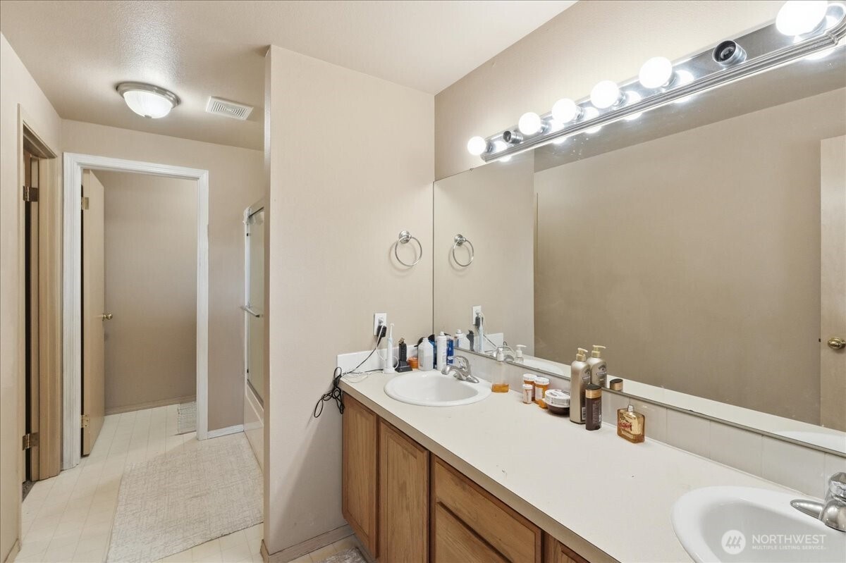 8218 203rd Street Ct Property Photo 11