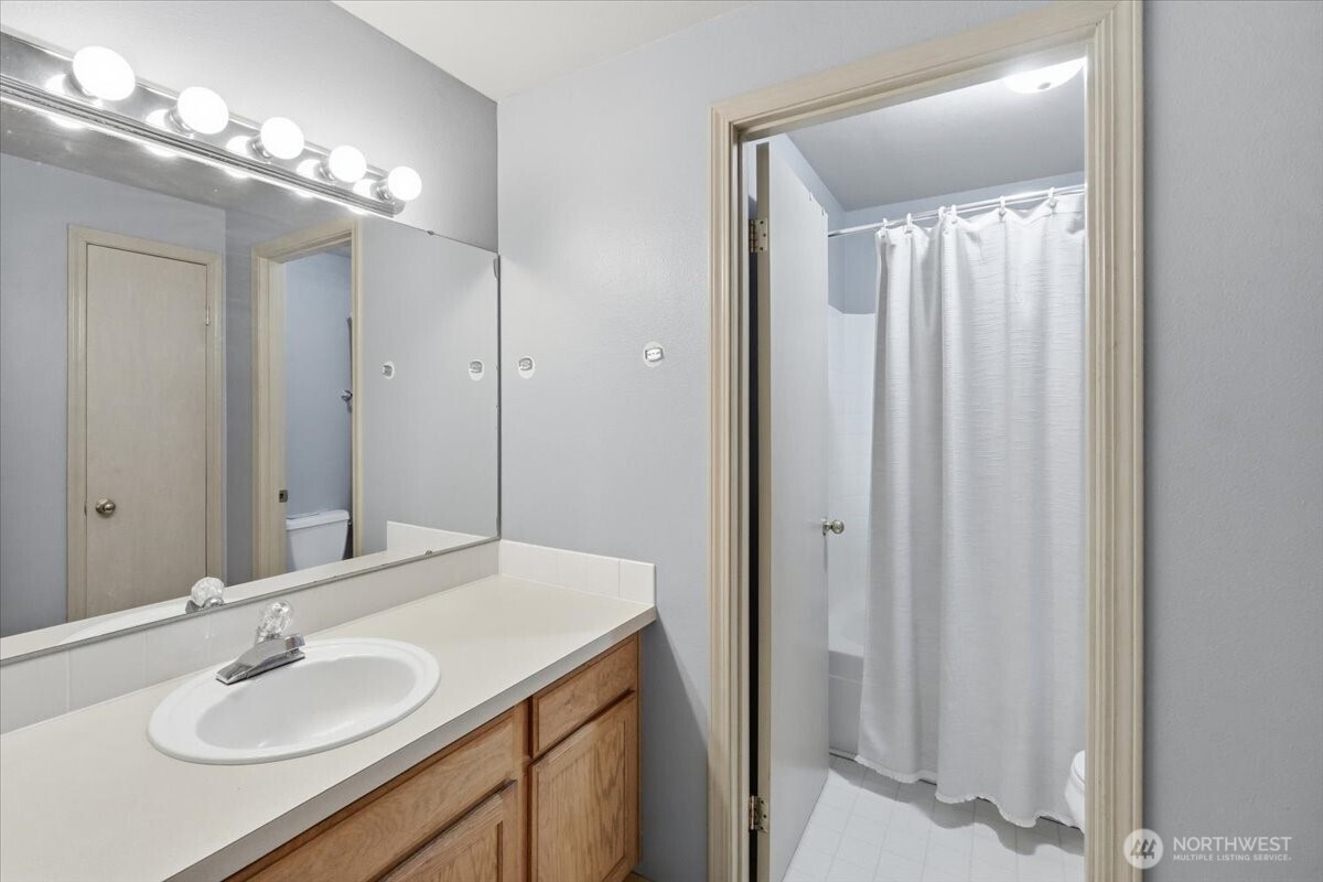 8218 203rd Street Ct Property Photo 15