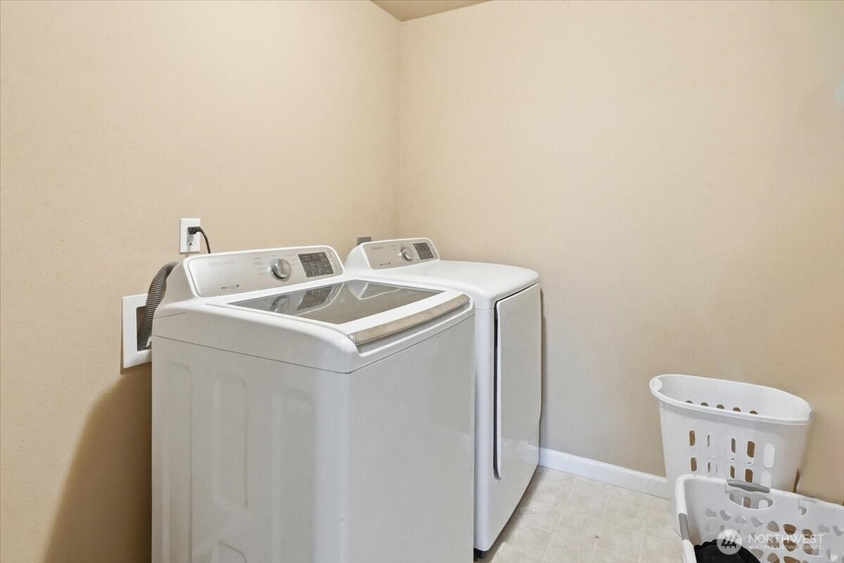 8218 203rd Street Ct Property Photo 16