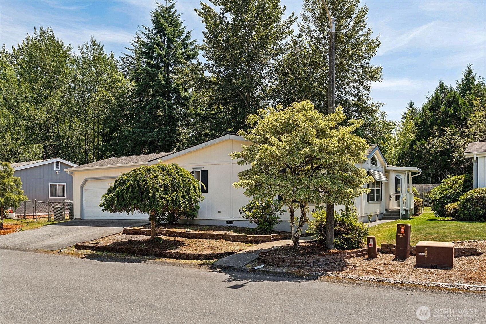 12308 155th Street Ct 21 Property Photo 4