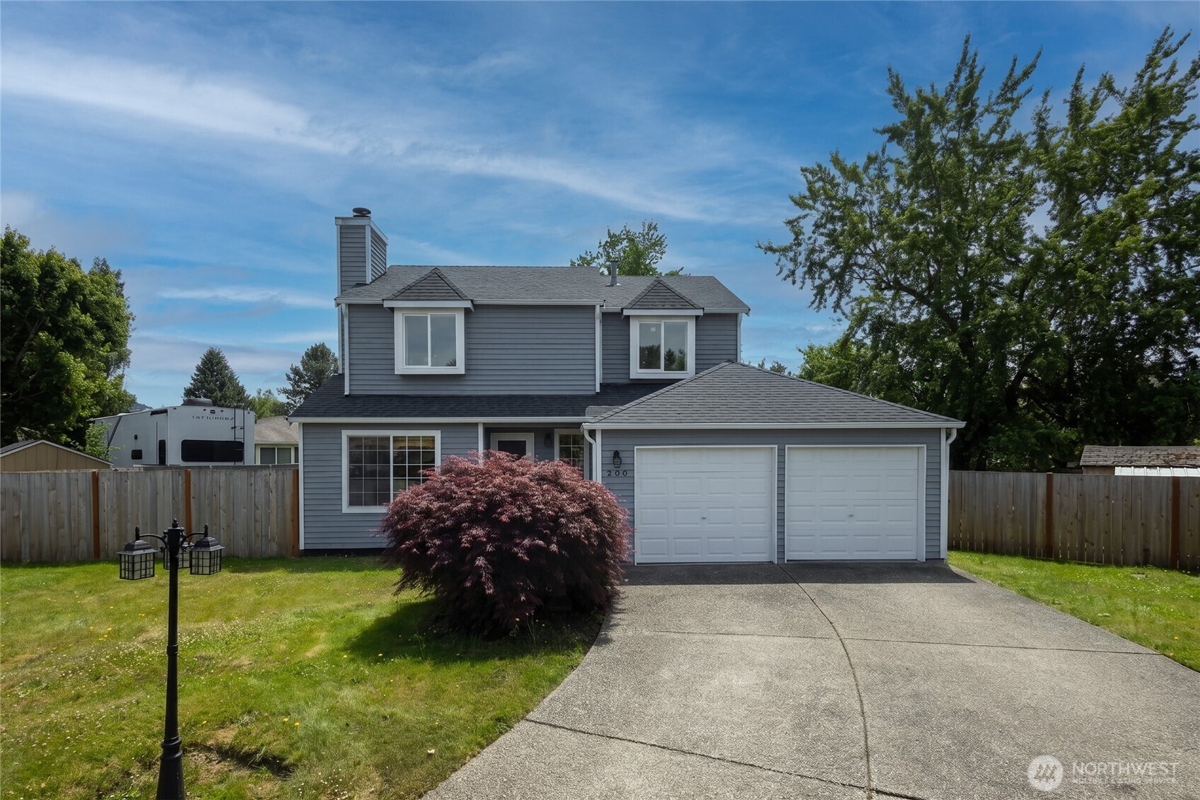 908 Baysinger Place Property Photo 2