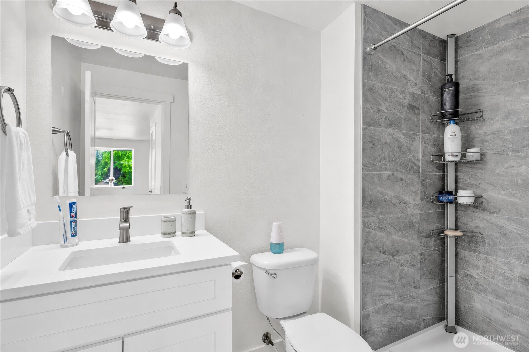 908 Baysinger Place Property Photo 15