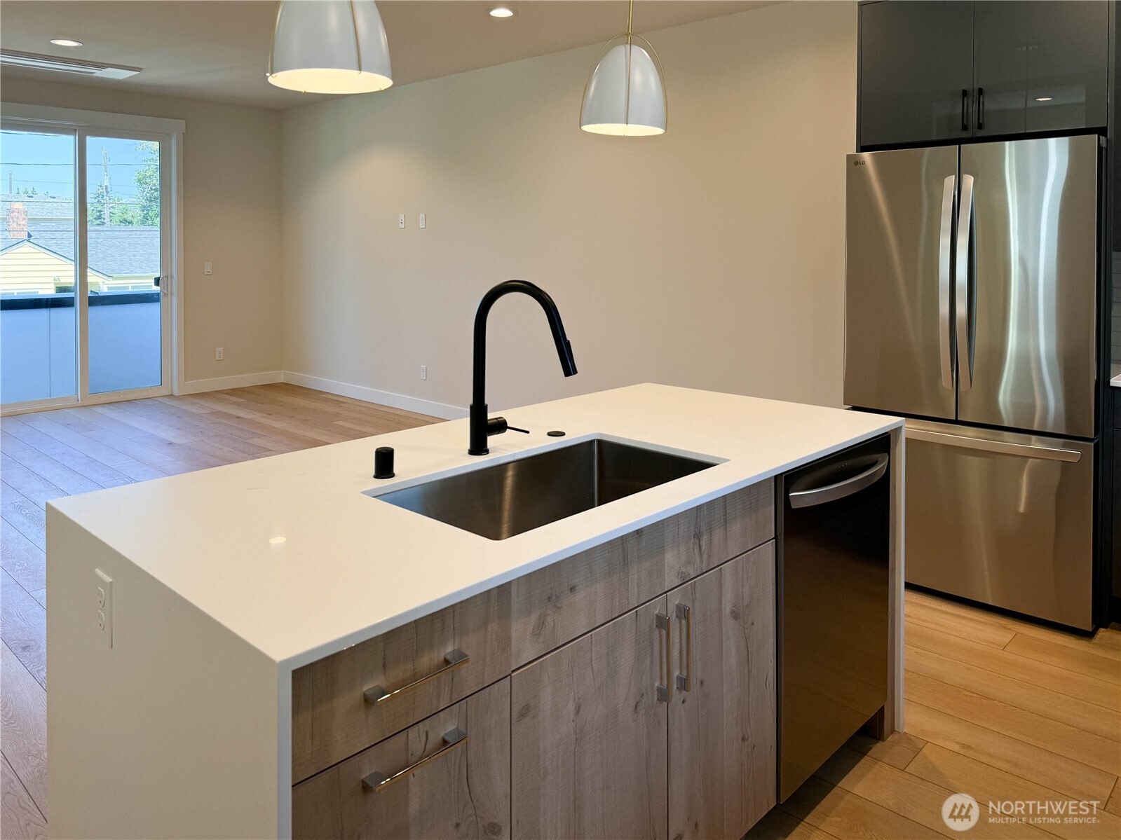6905 42nd Avenue C Property Photo 4