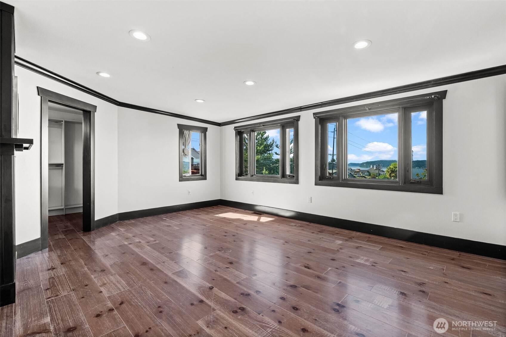 4623 N Gove Street Property Photo 17