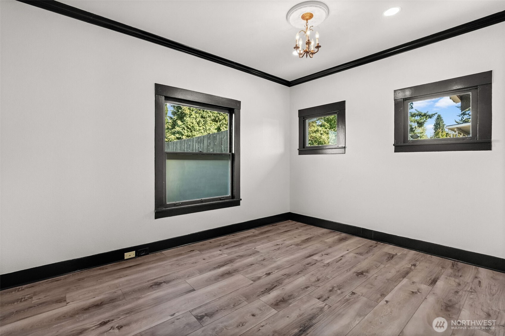 4623 N Gove Street Property Photo 25