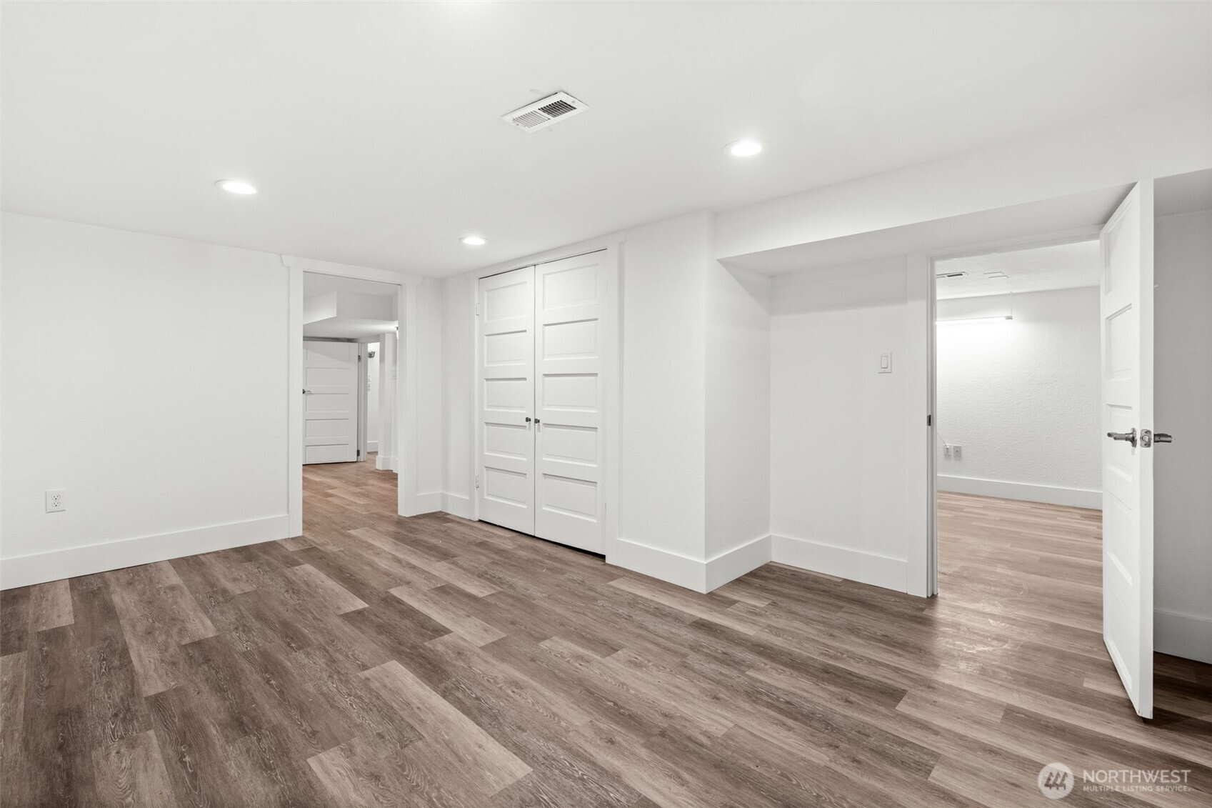 4623 N Gove Street Property Photo 28