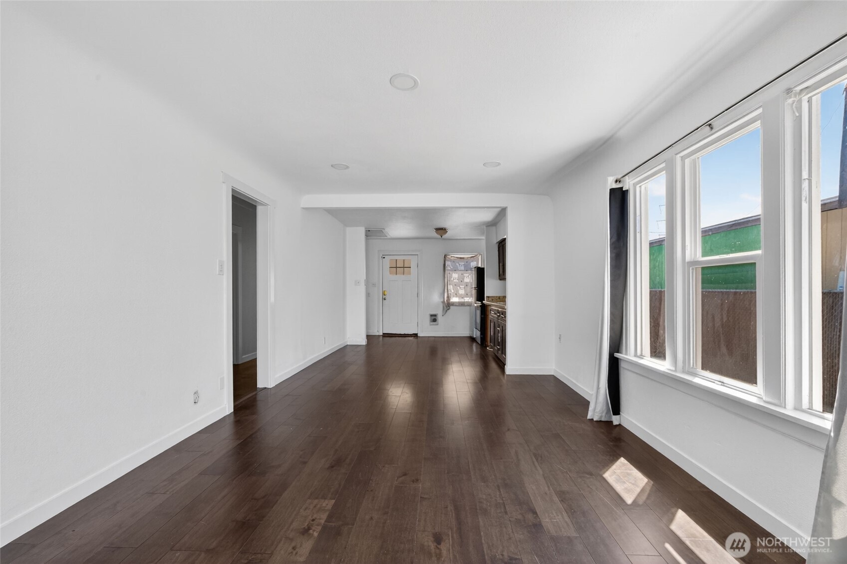 110 Lincoln Avenue Property Photo 10