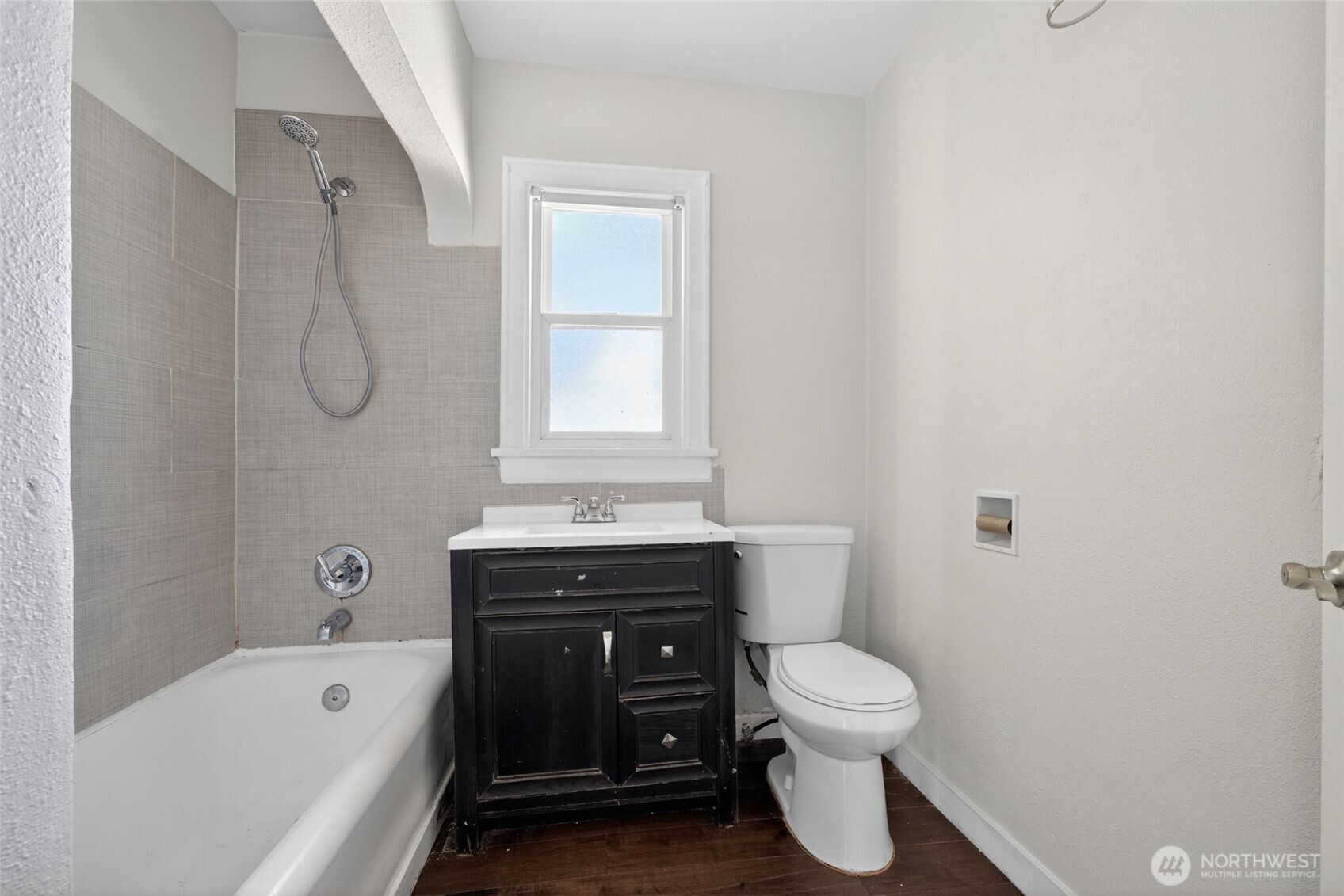 110 Lincoln Avenue Property Photo 14