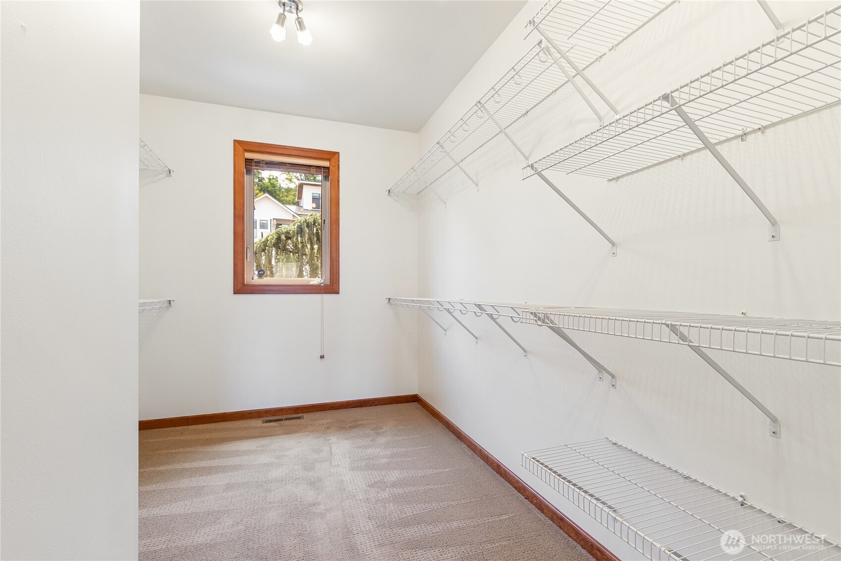 5550 Whitehorn Way Property Photo 16