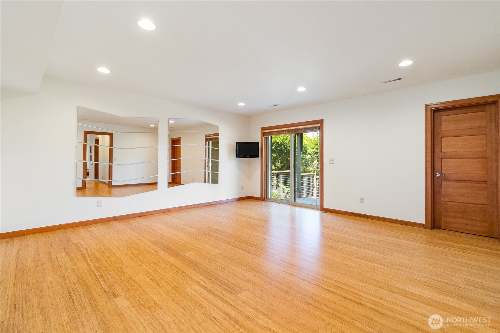 5550 Whitehorn Way Property Photo 26