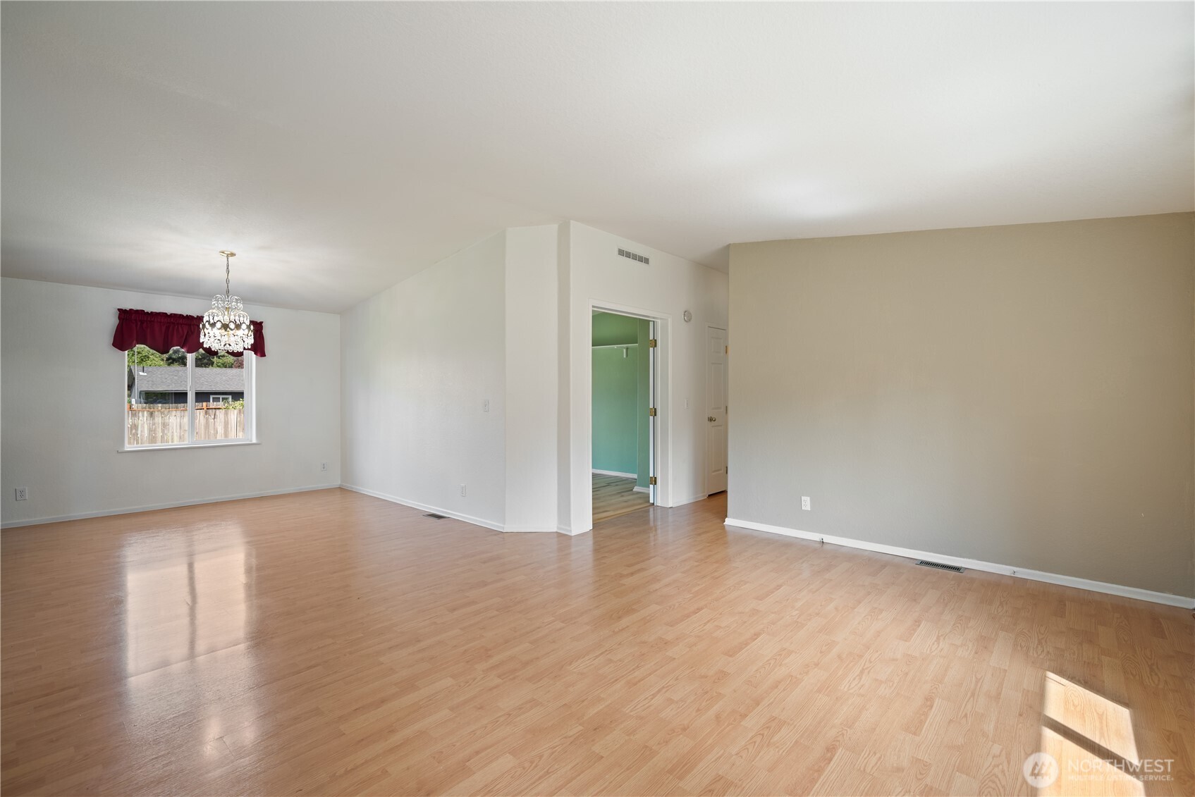 827 Ne Woodard Avenue Property Photo 22