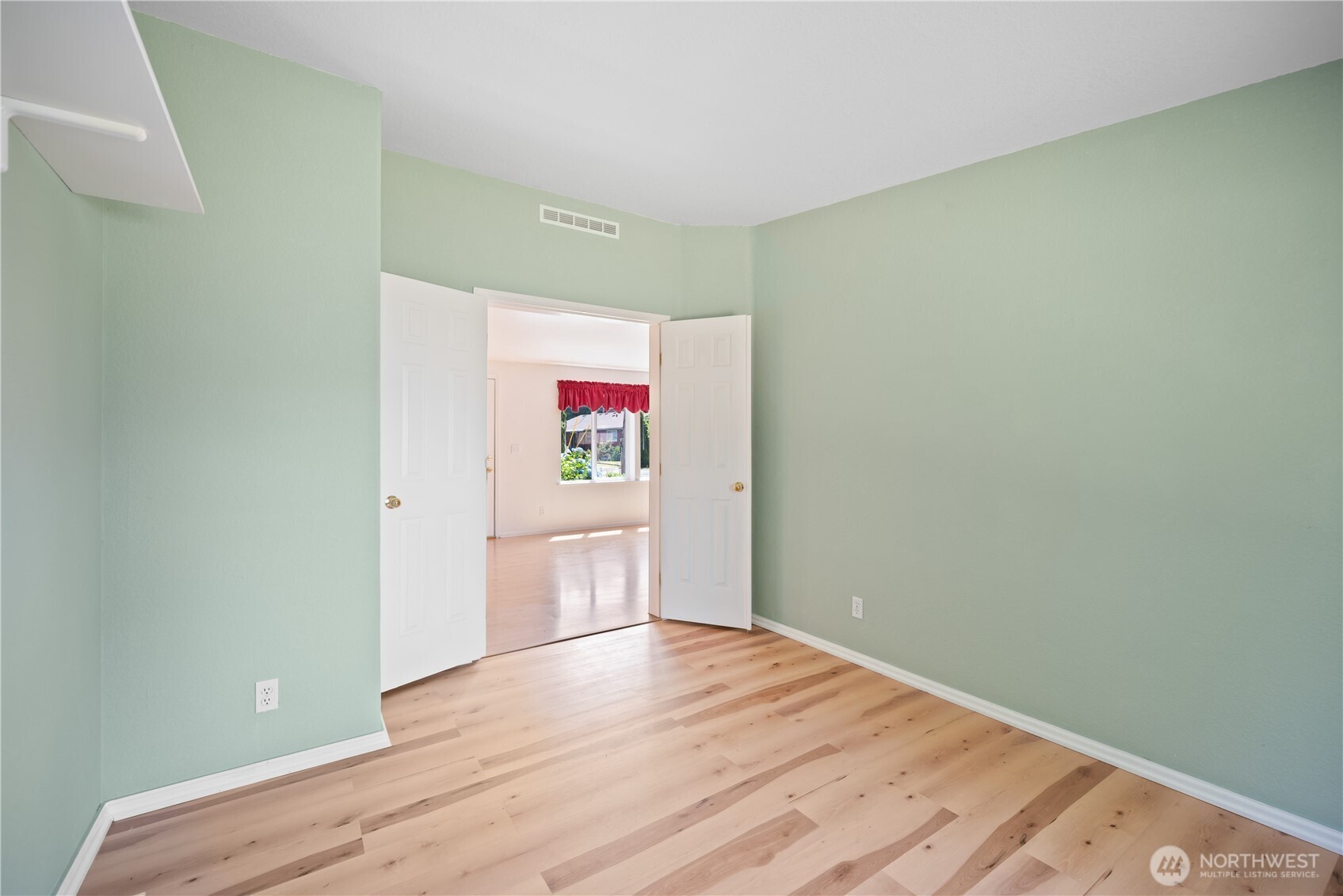 827 Ne Woodard Avenue Property Photo 24