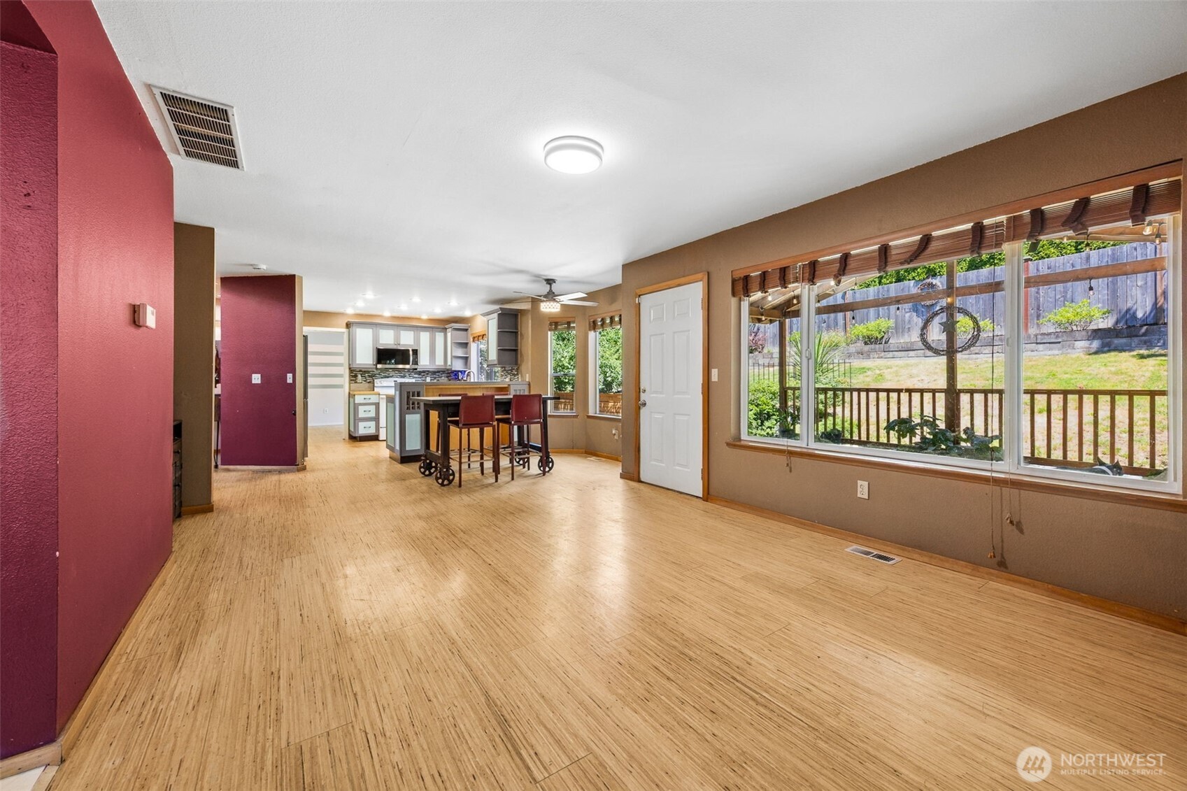 35012 13th Place Property Photo 7