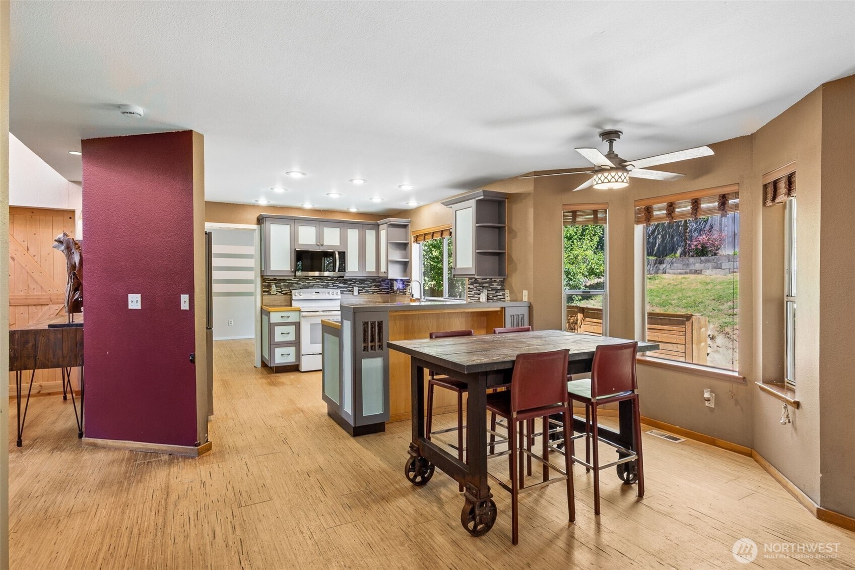 35012 13th Place Property Photo 10