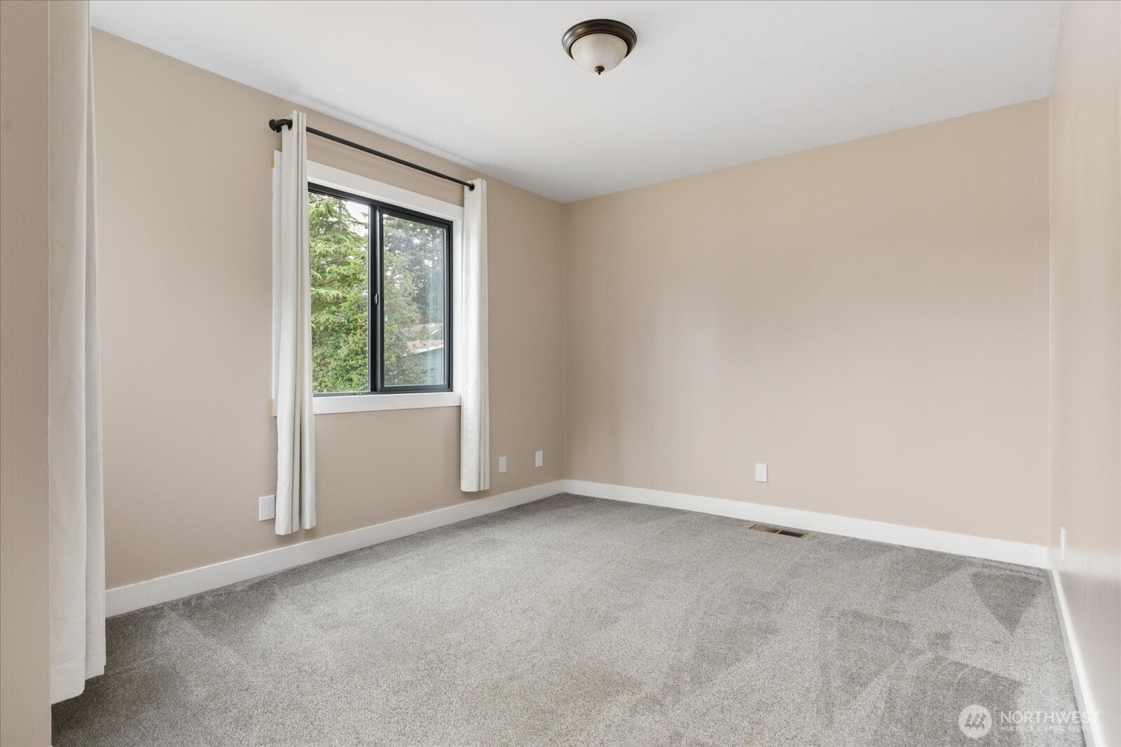 210 Nw Calista Ct. Property Photo 27