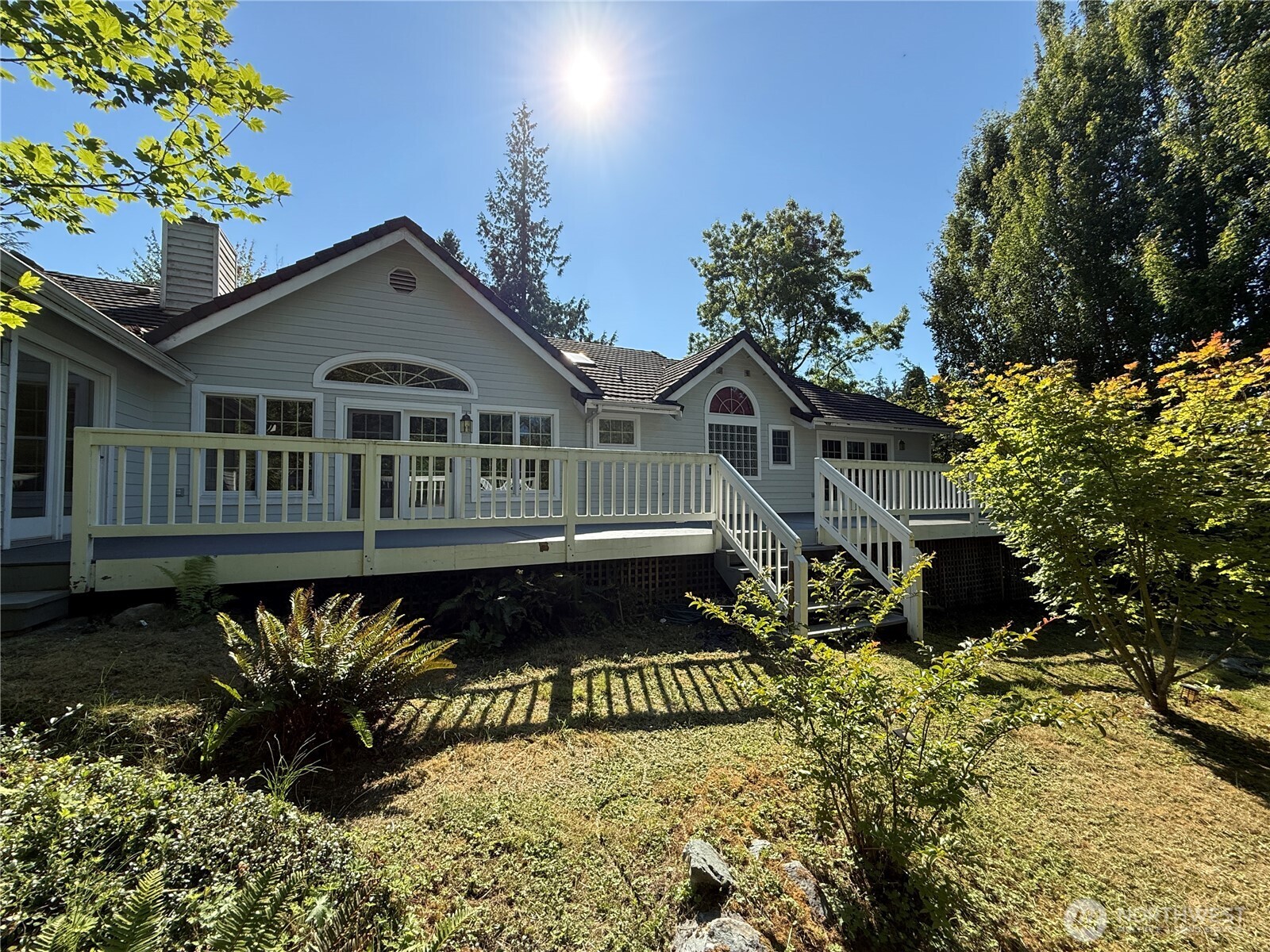 200 Lilac Drive Property Photo 1