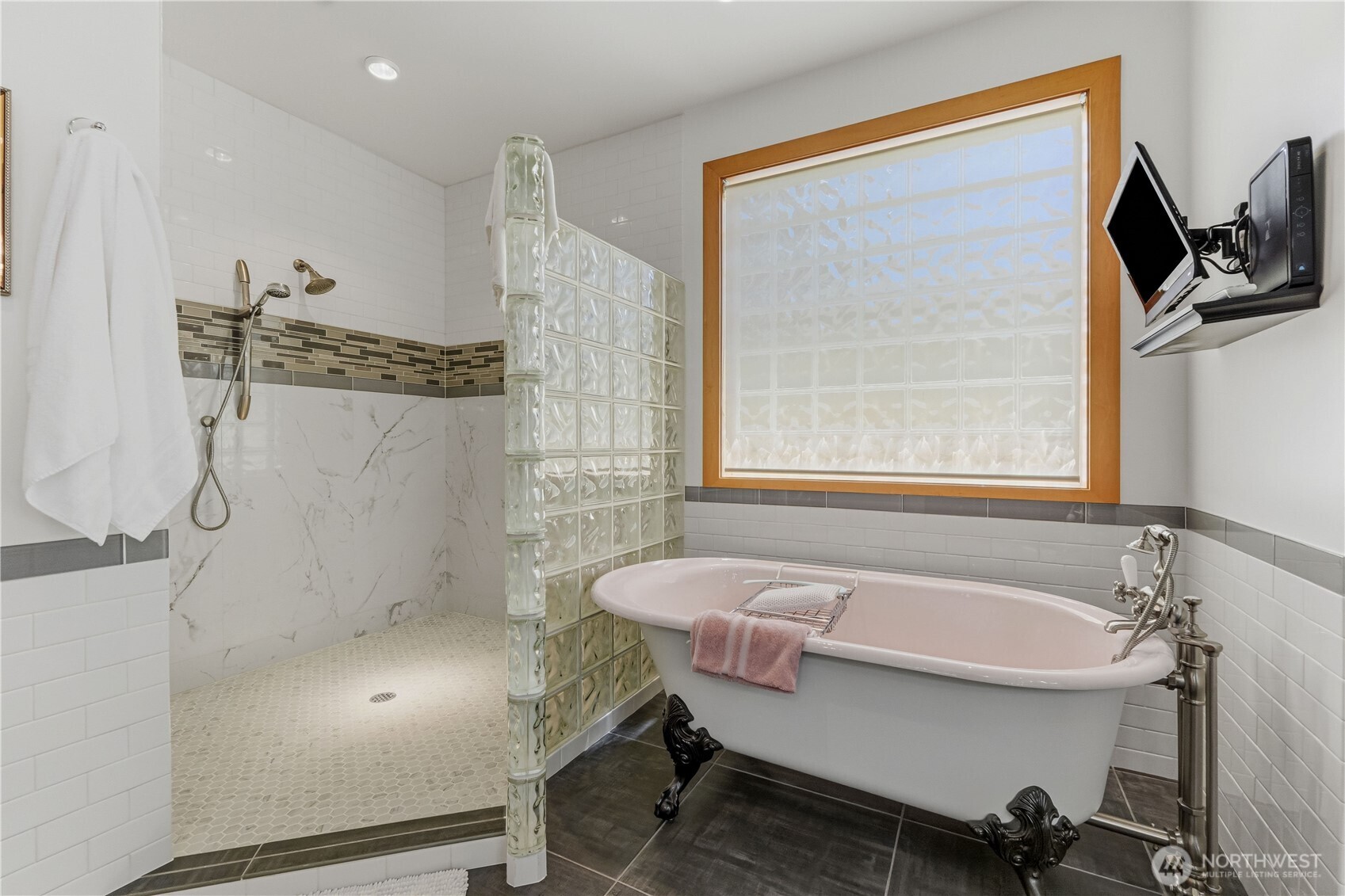 19 Chapman Lane Property Photo 34