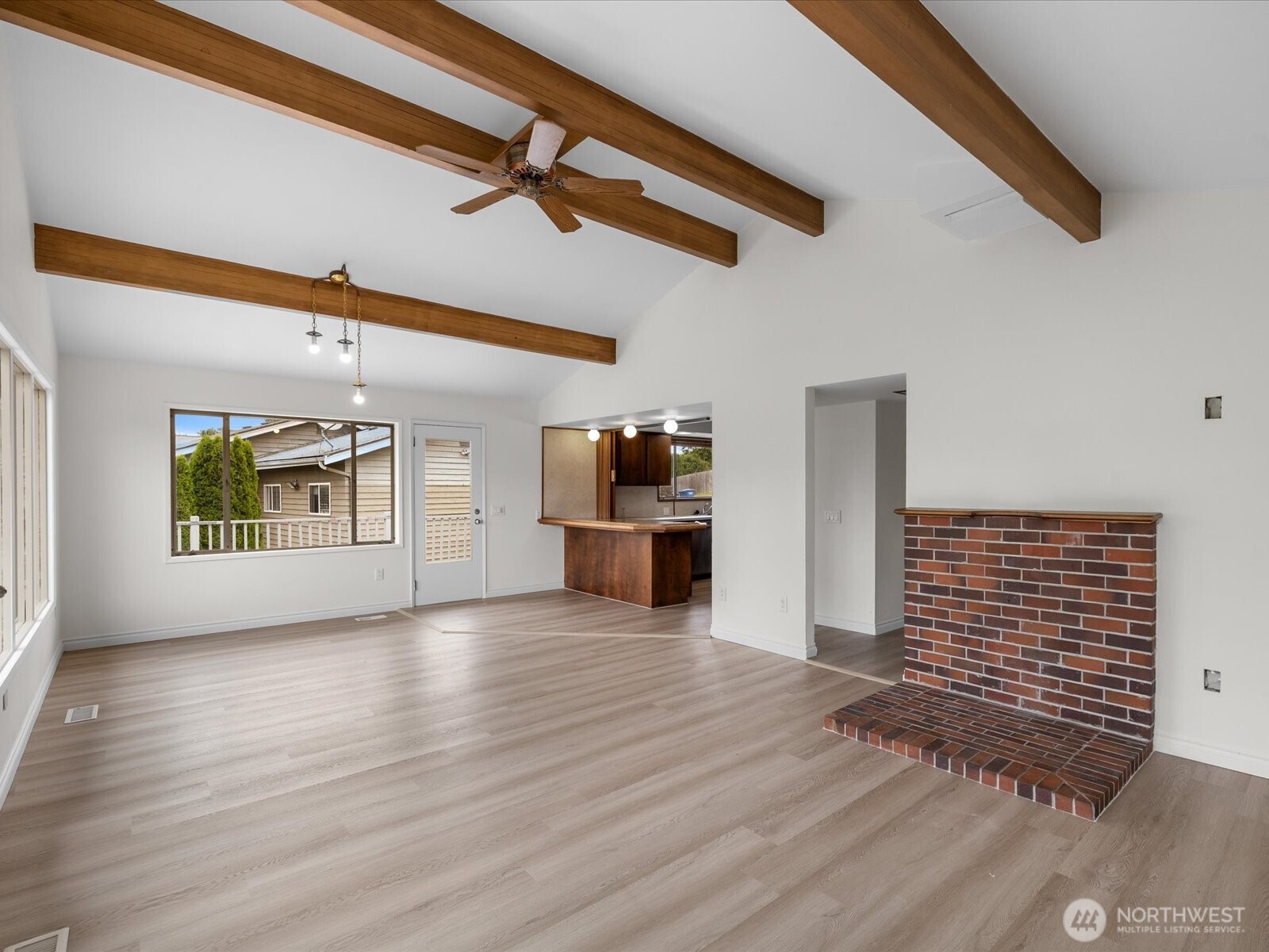 3303 Wave Drive Property Photo 7