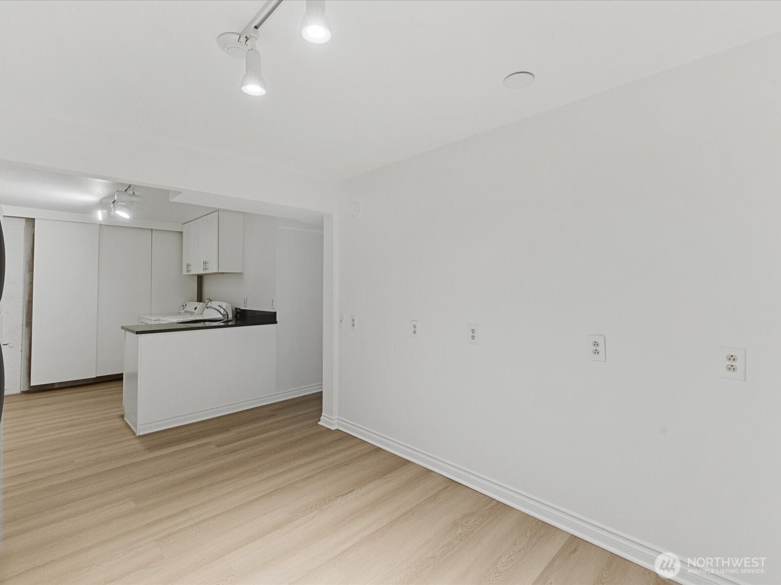 3303 Wave Drive Property Photo 19