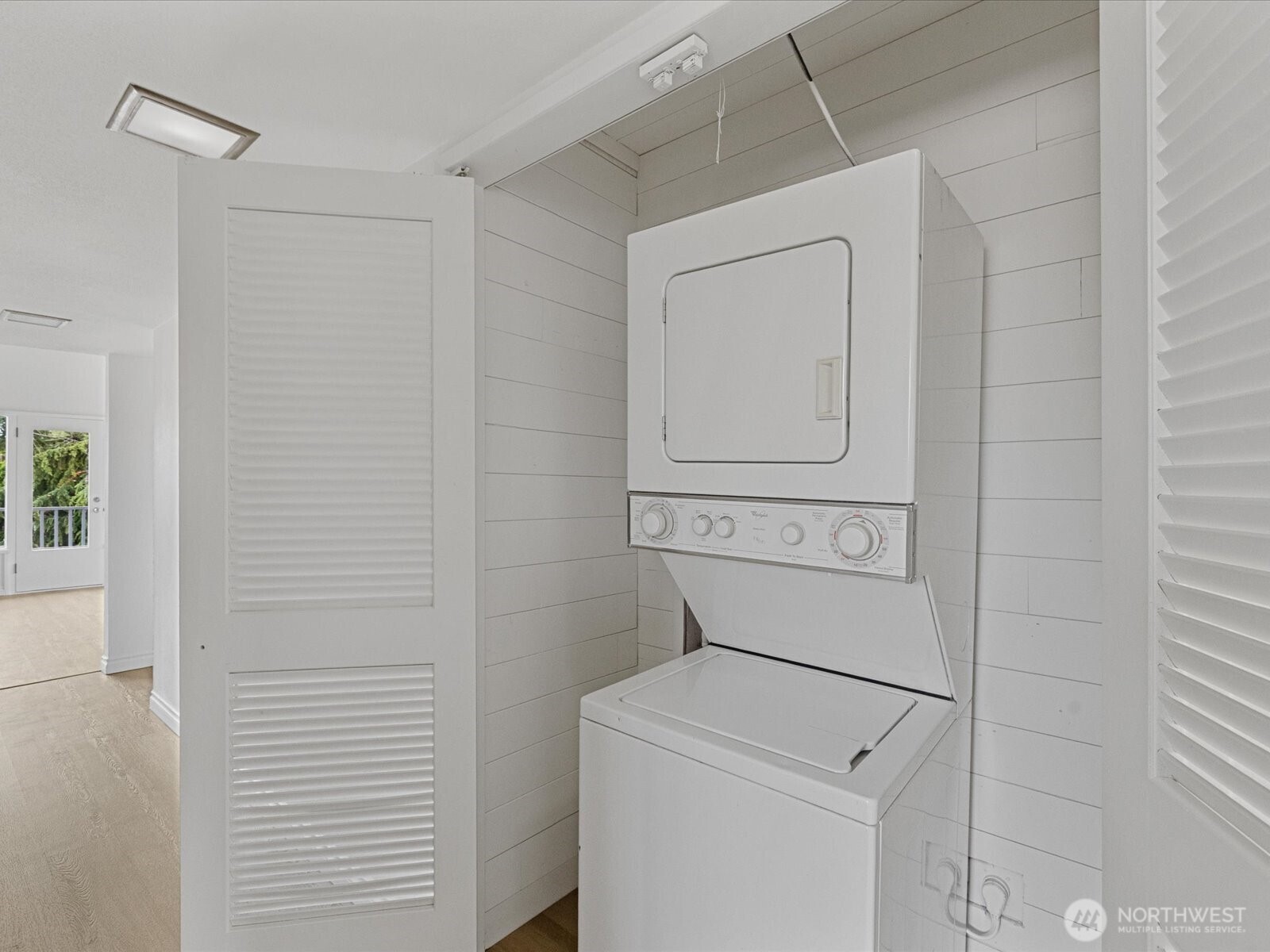 3303 Wave Drive Property Photo 26