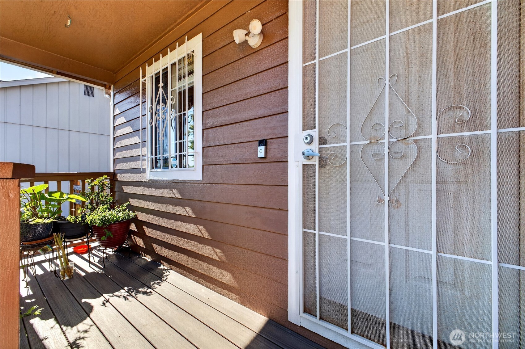 401 E 69th Street Property Photo 4