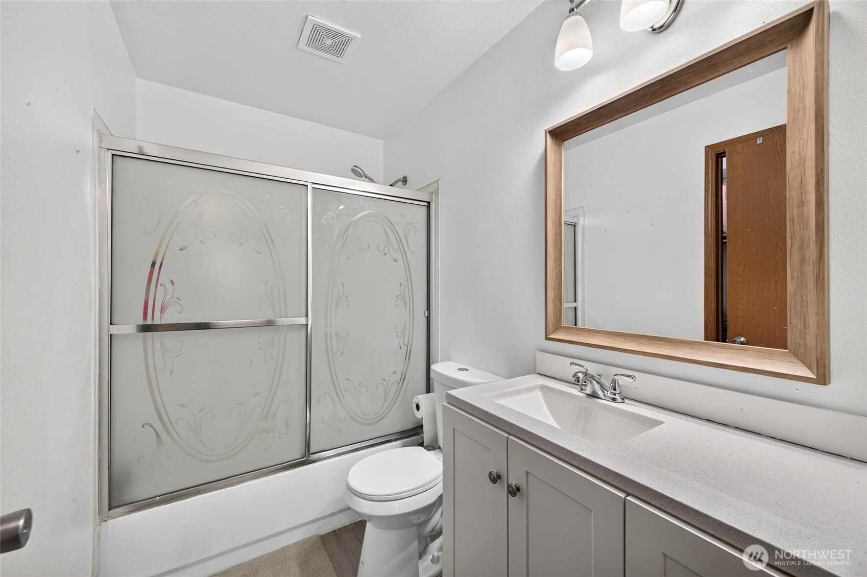 401 E 69th Street Property Photo 16
