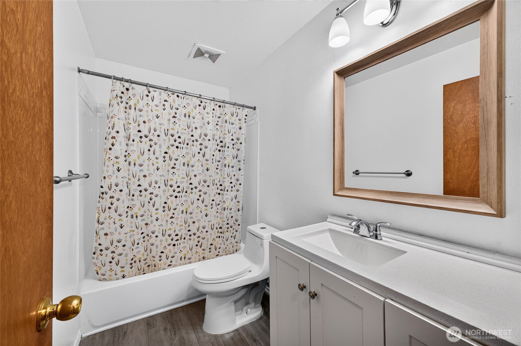 401 E 69th Street Property Photo 20