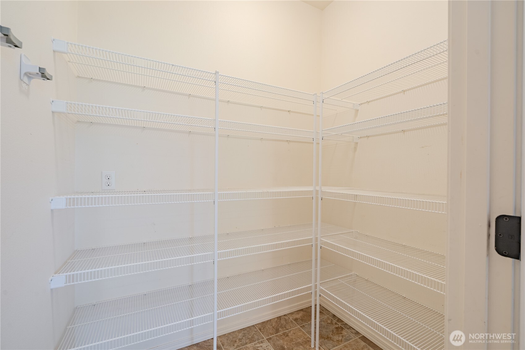 413 Stone Park Property Photo 14
