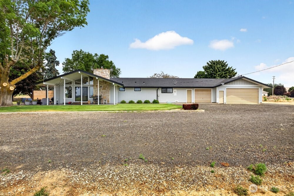 17211 Road 11 Property Photo 6