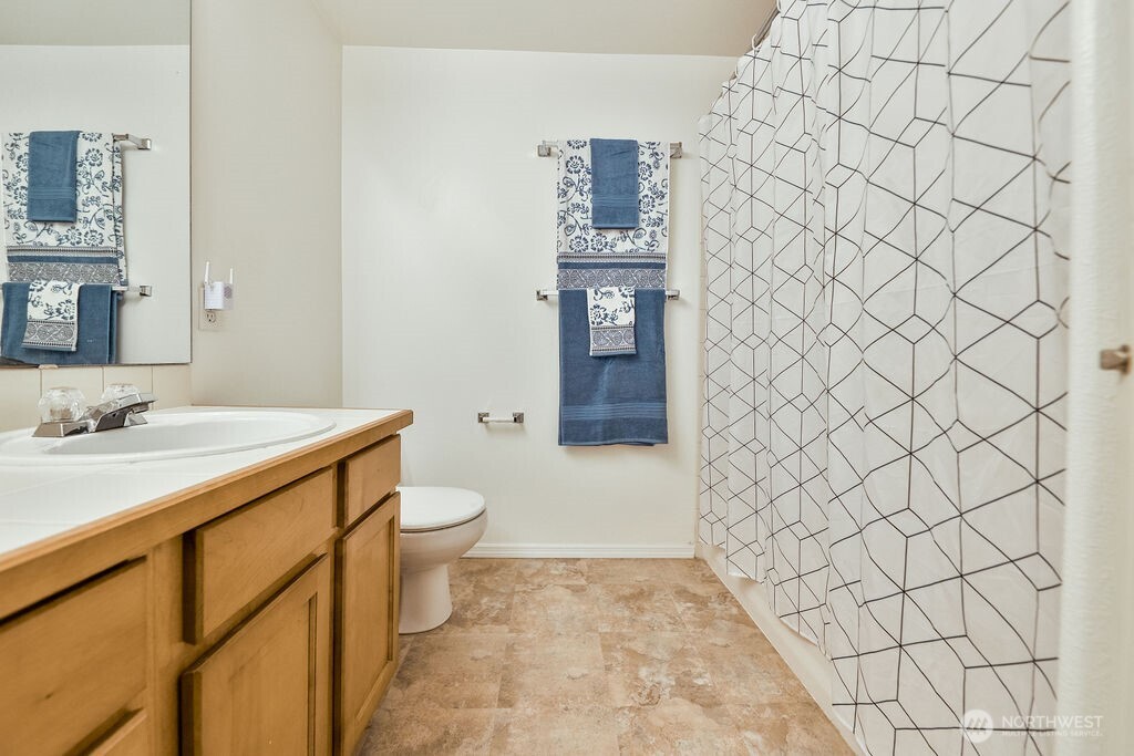 18505 Se Newport Way F131 Property Photo 18