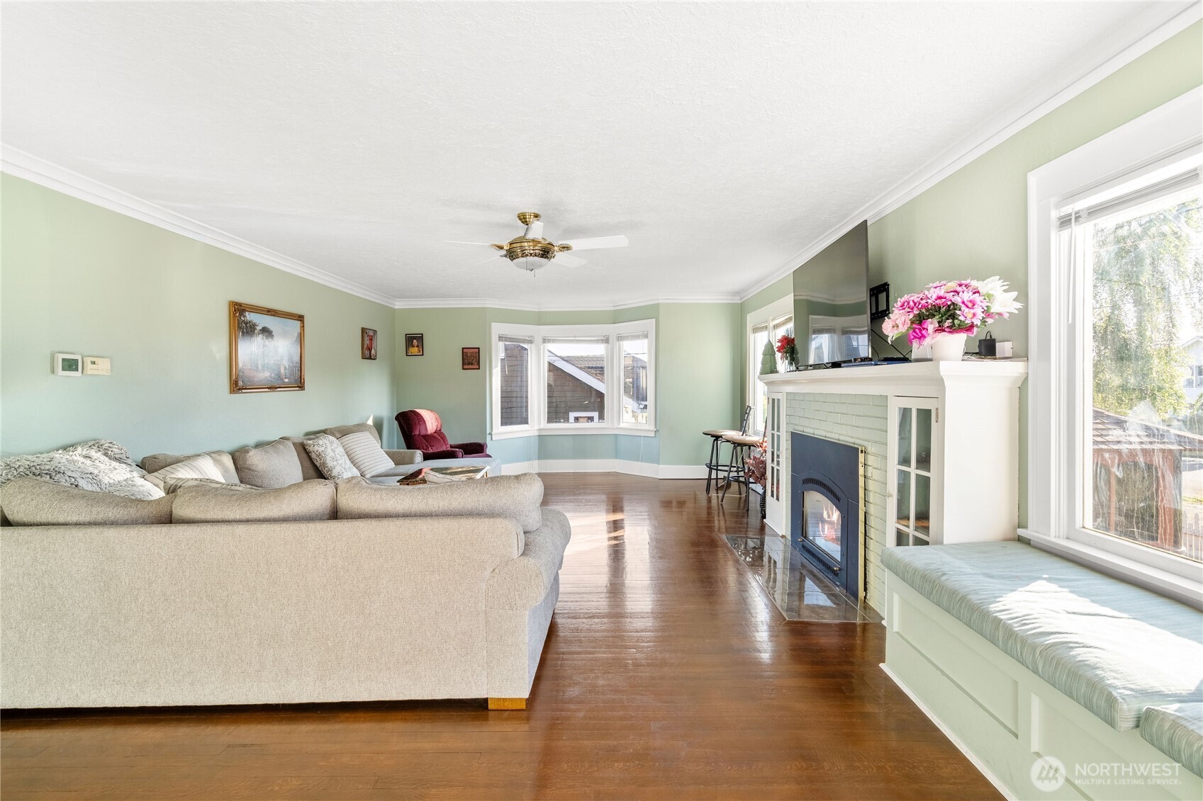 801 Spruce Street Property Photo 3