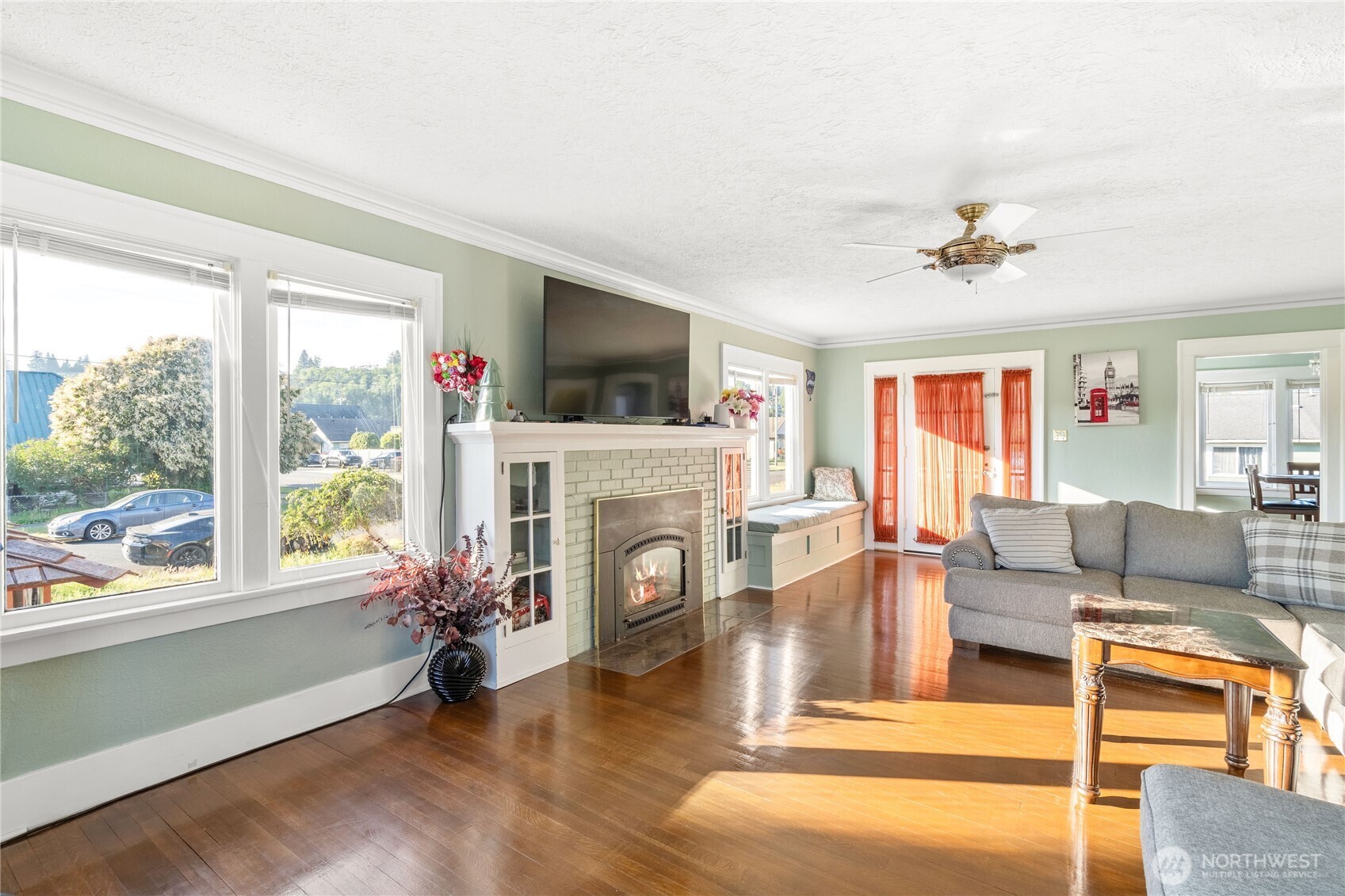 801 Spruce Street Property Photo 4