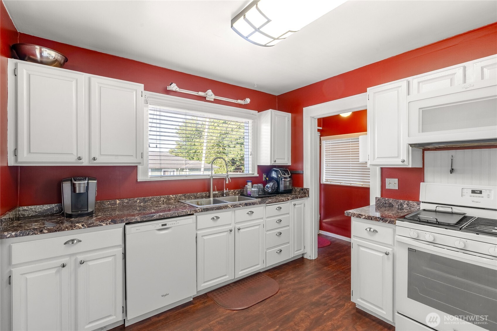 801 Spruce Street Property Photo 8