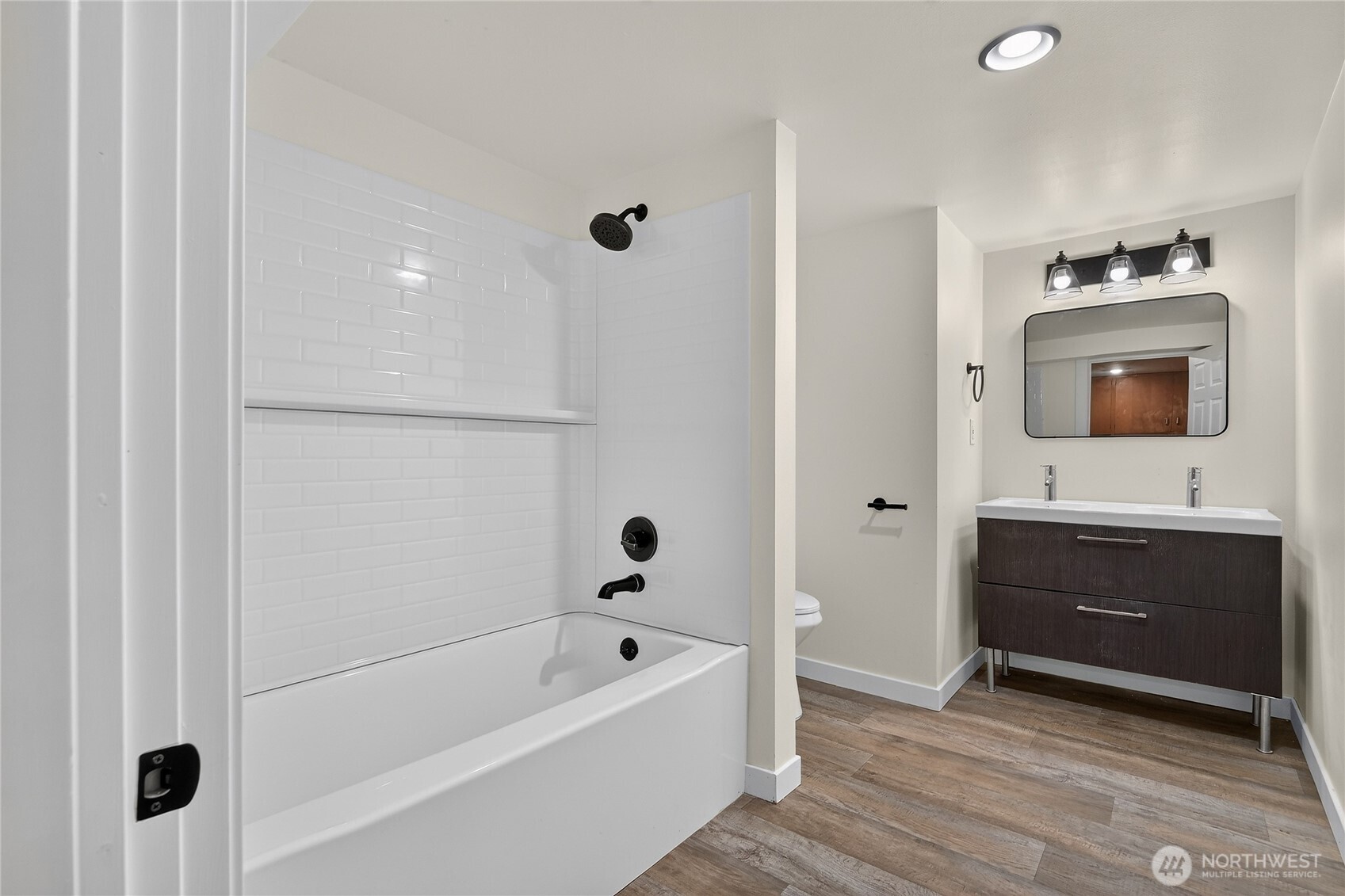 429 Harvard Avenue Property Photo 20