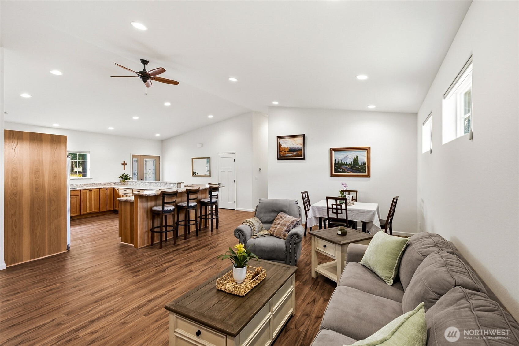 10305 187th Avenue Property Photo 4