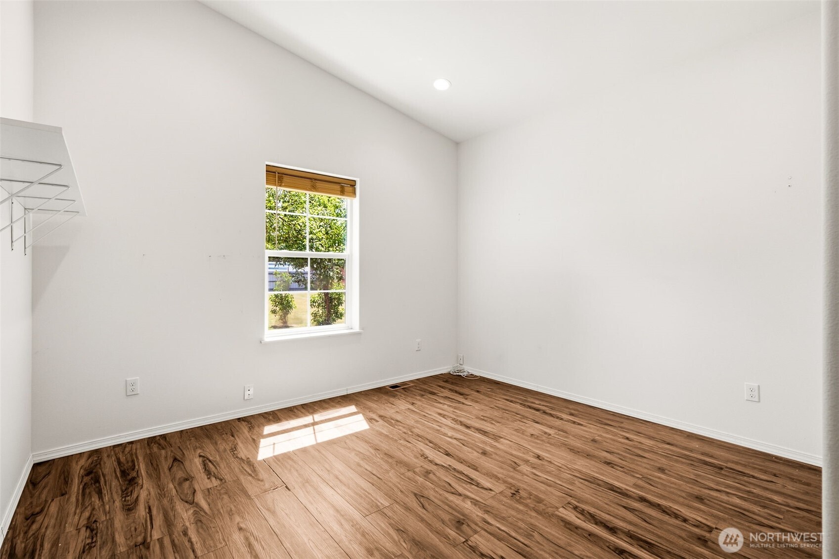 10305 187th Avenue Property Photo 15