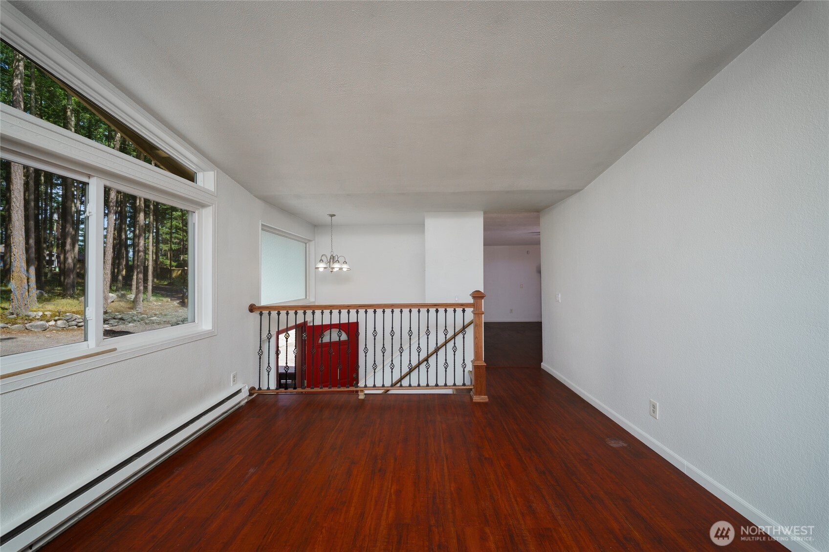 1074 N Estate Lane Property Photo 9
