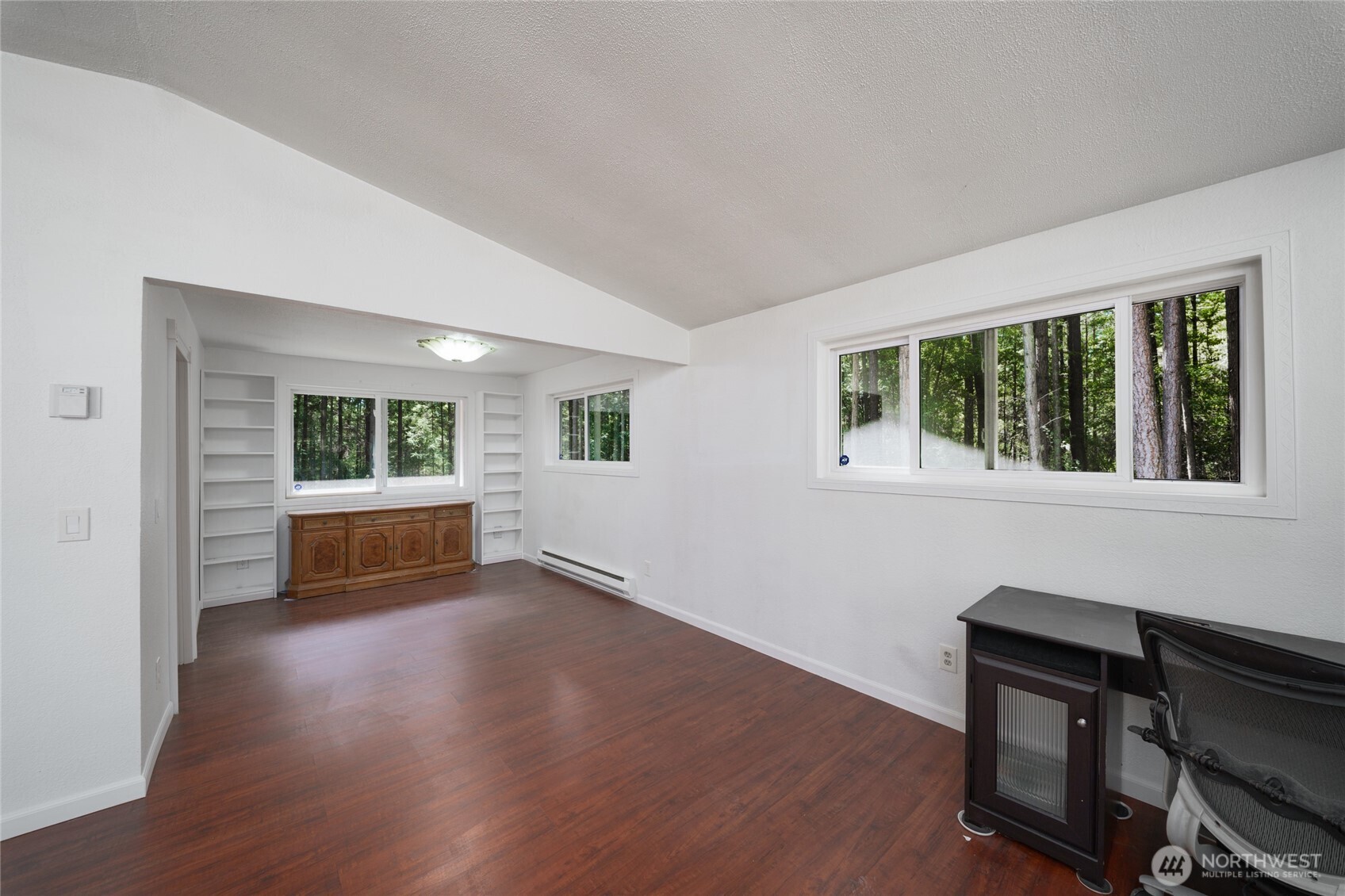 1074 N Estate Lane Property Photo 10